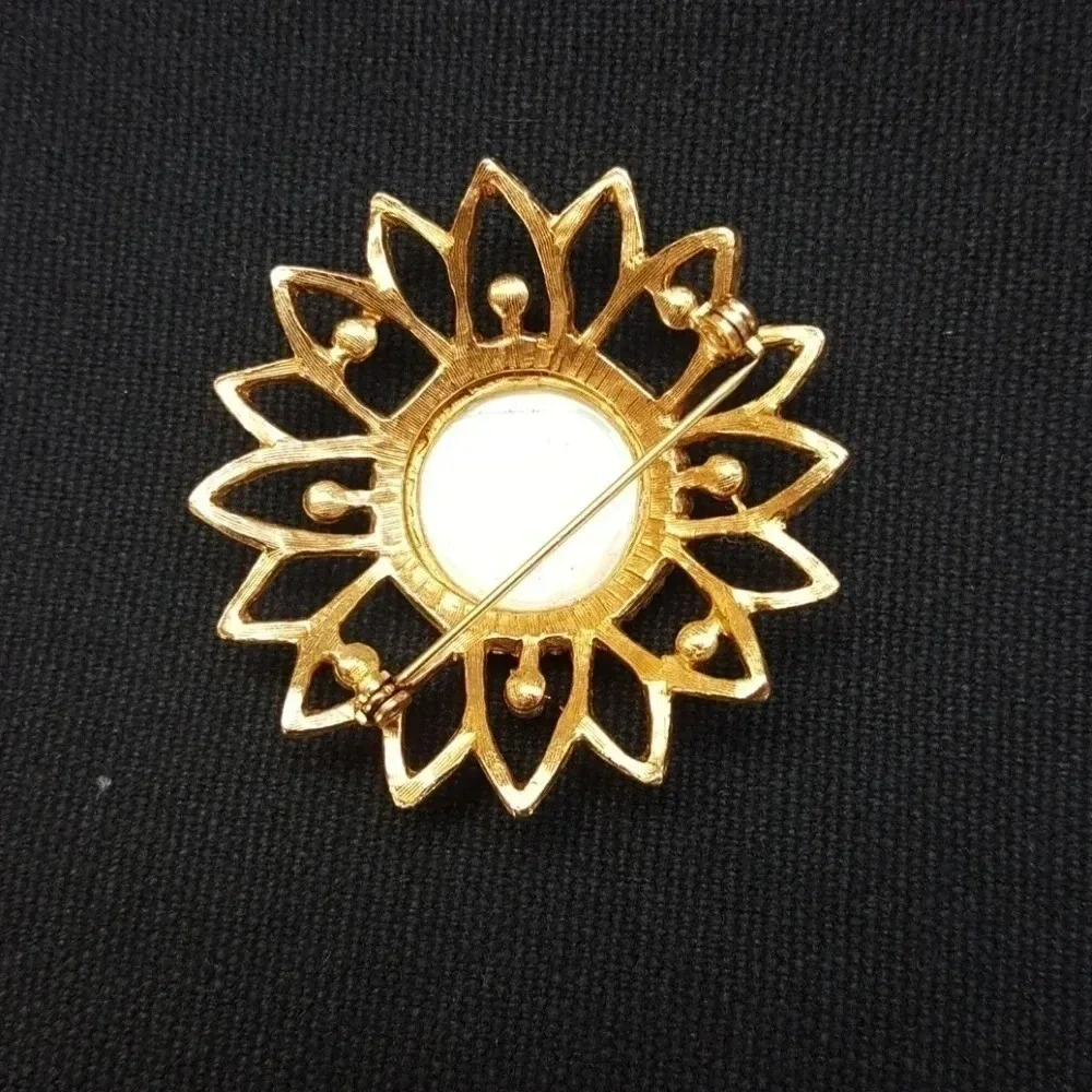 Vintage Mid Century Retro Starburst Pin Brooch